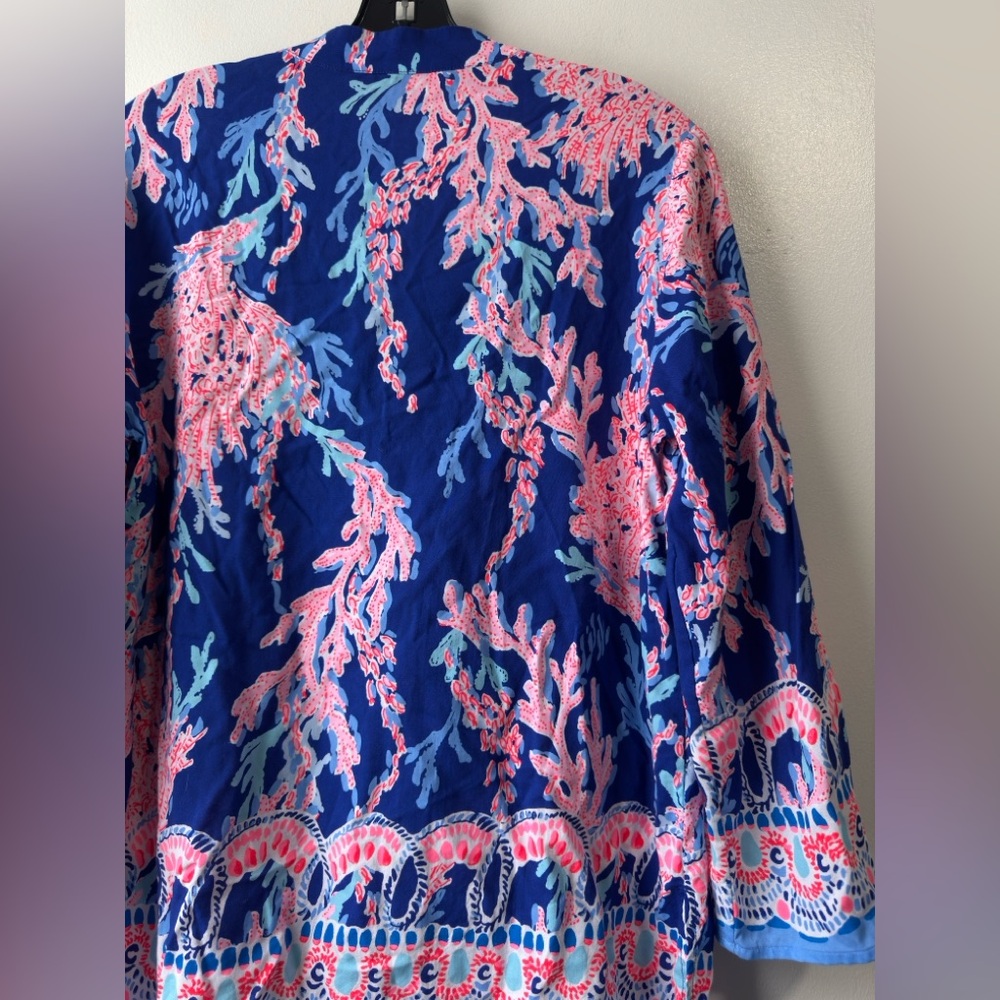 Lilly Pulitzer Women's Luna Bay Blue and Pink Top Sz M - Picture 7 of 16